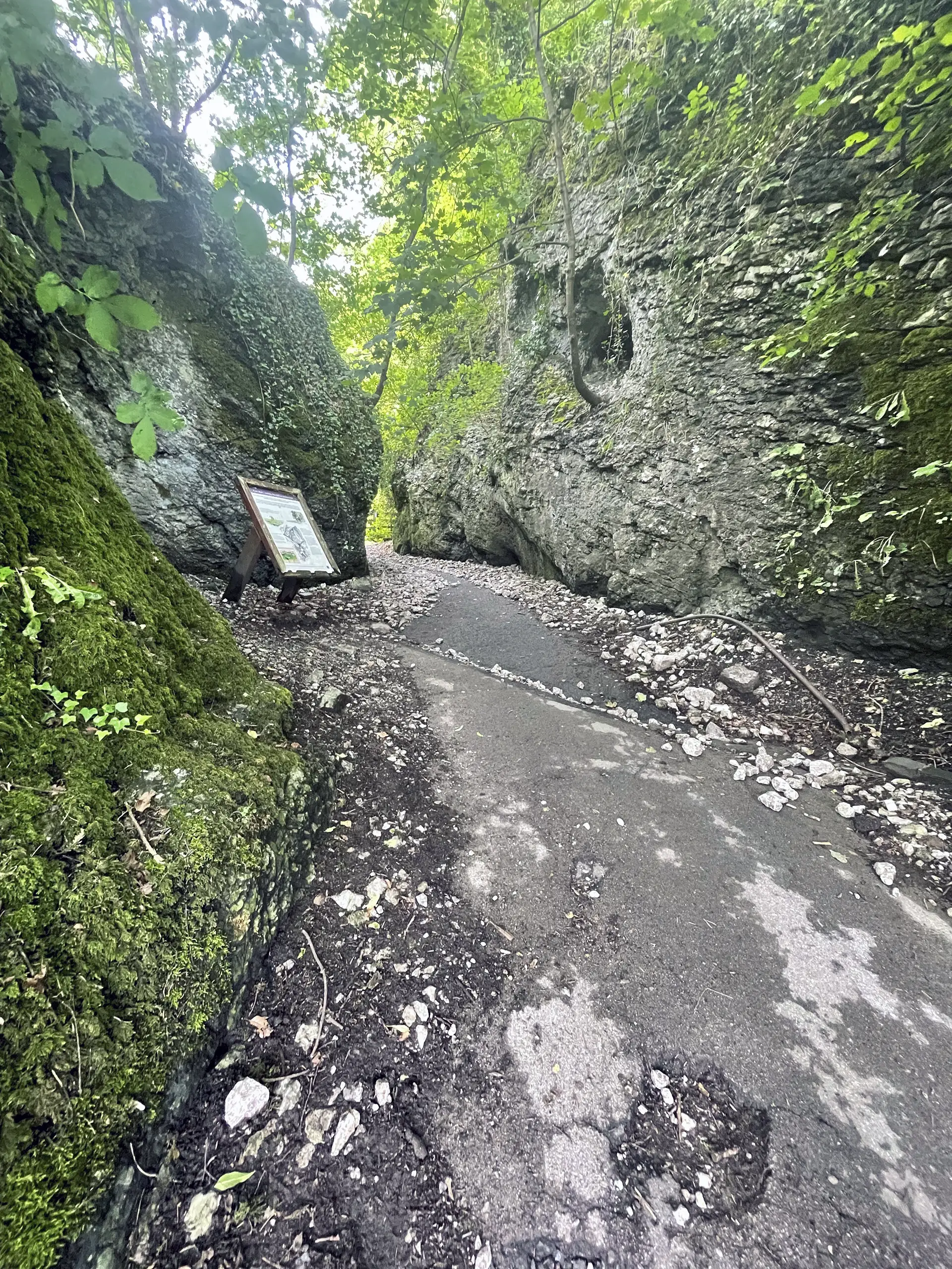 Entry to Cave Dale photography walk