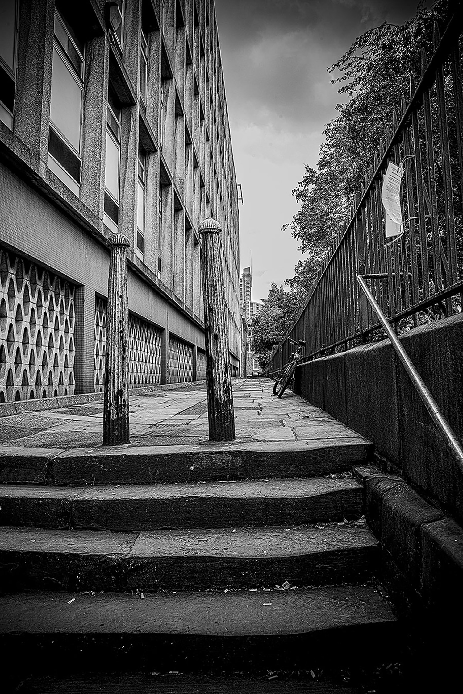 Manchester Walkway an Urban Landscape Manchester Landscapes Architecture